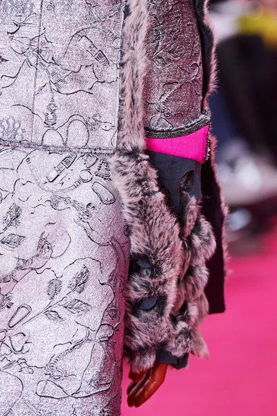Look 64